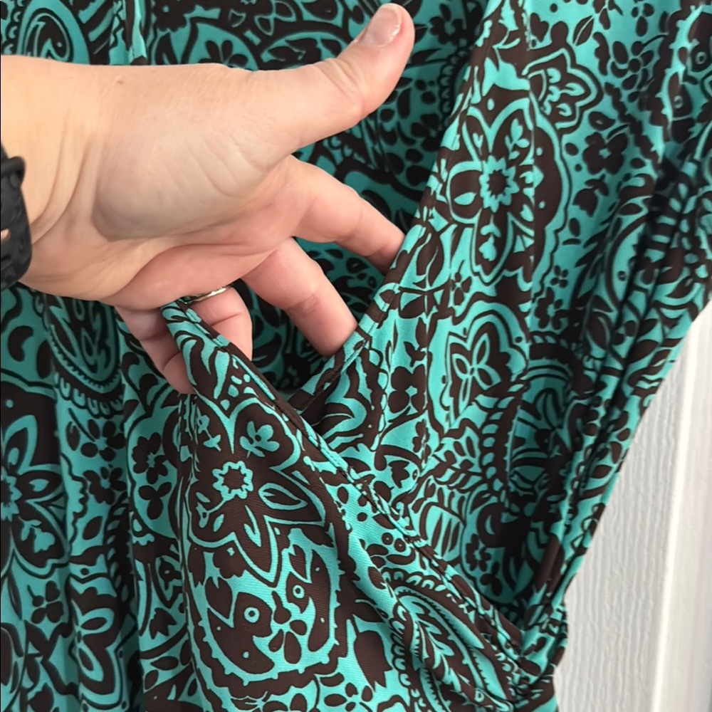 EUC Chaps Women Cap Sleeve Paisley Green Brown Dress Faux Wrap V Neck S - Picture 7 of 8